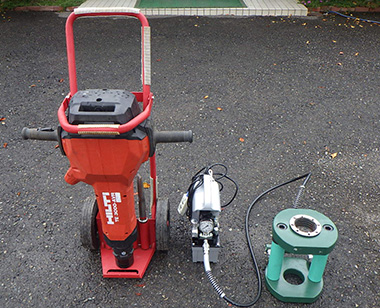 電動打撃式ボーリングユニット